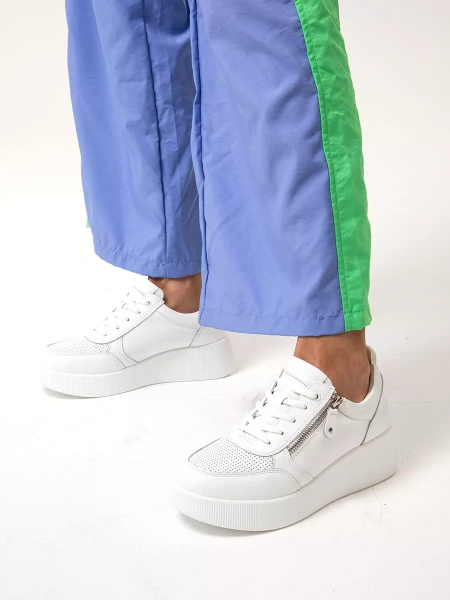 Женские кроссовки Donna Daniella 