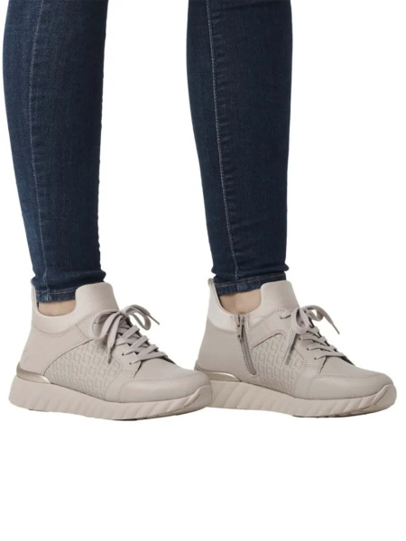 Женские кроссовки REMONTE