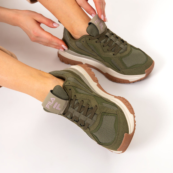 Женские кроссовки FILA