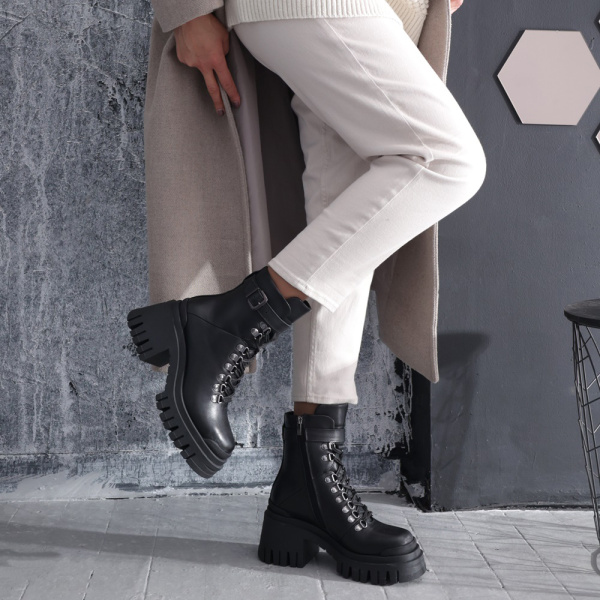 Женские ботинки basic Donna Daniella 