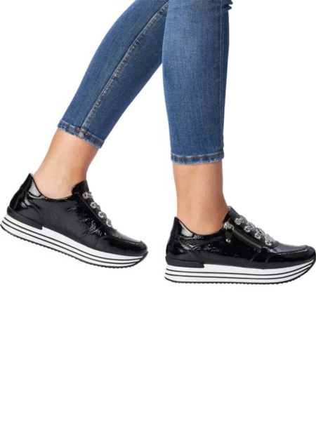 Женские кроссовки REMONTE