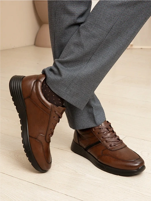 Мужские кроссовки BRUNO RENZONI  коричневые, артикул DSHD-DM001B