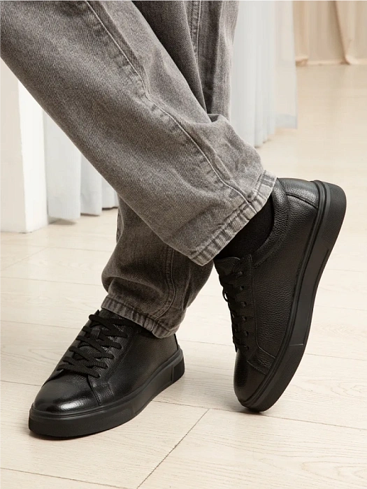 Мужские кеды BRUNO RENZONI  черные, артикул 523020-110