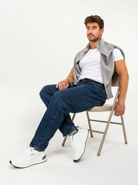 Мужские кроссовки FILA белые, артикул 123289-00