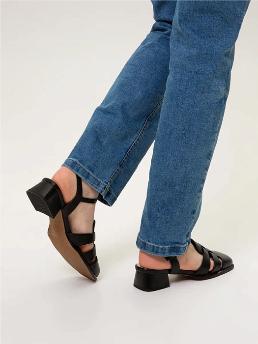 Женские сандалии FEDERICA RODARI черные, артикул 38E-HF527-A118L1