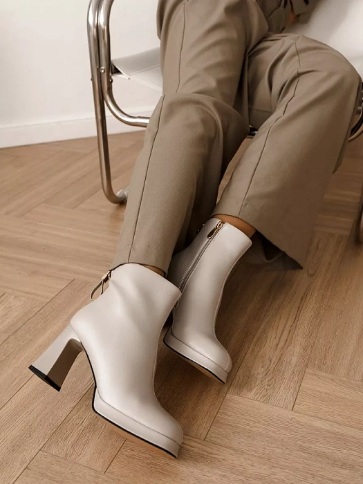 Женские ботильоны Donna Daniella  серые, артикул NU522-012