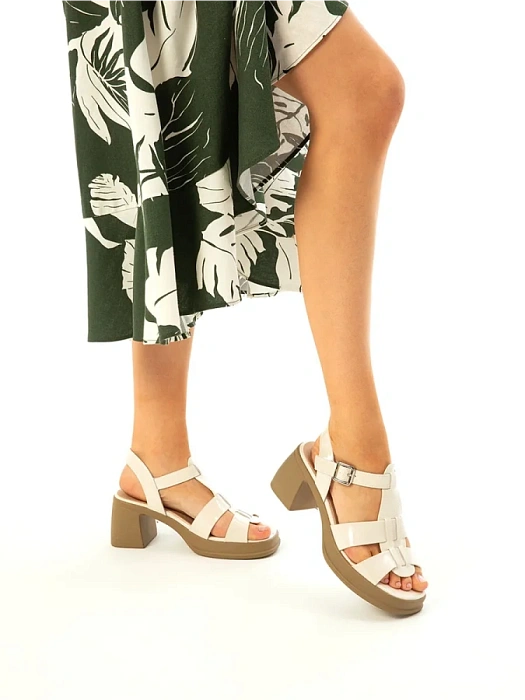 Женские босоножки  Donna Daniella  белые, артикул 41-BME26-15-512-1