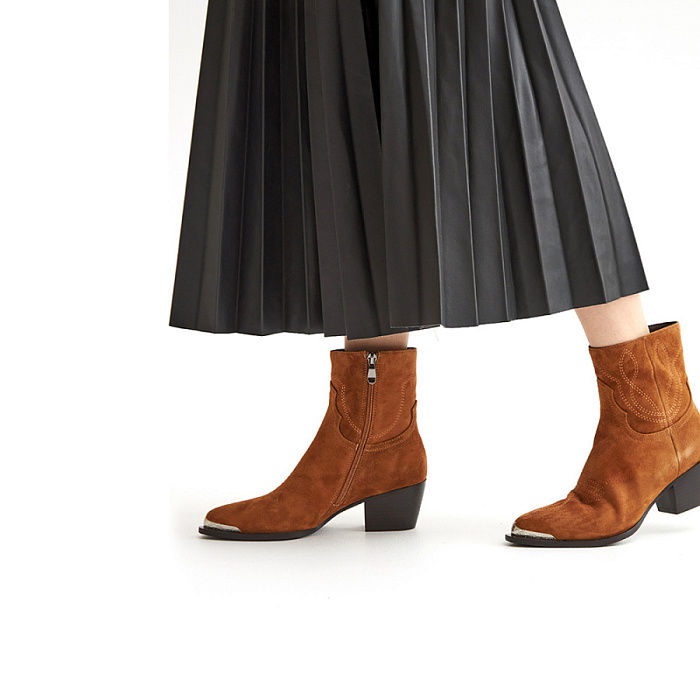 Женские казаки SOFIA-ALEXANDRA коричневые, артикул 31E-Z16452-F01