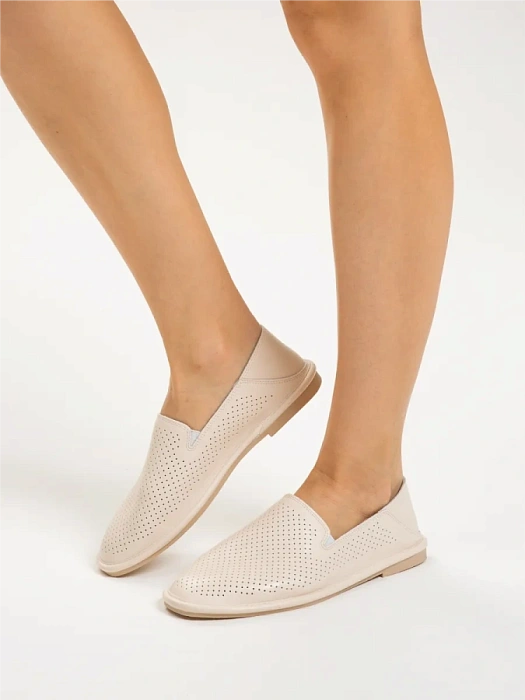 Женские слипоны SOFIA-ALEXANDRA бежевые, артикул 51-TPO1-18-111