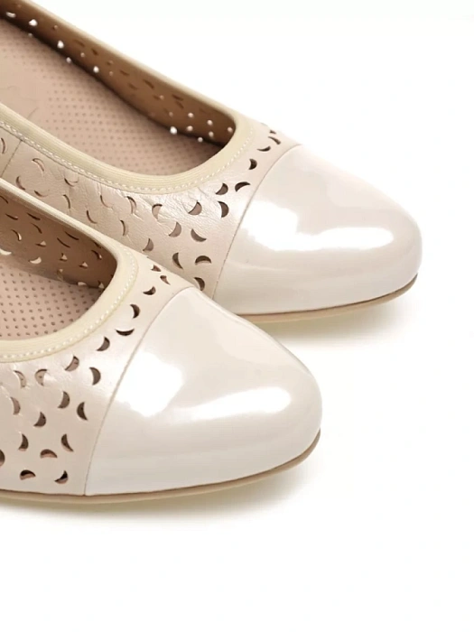 Женские туфли лодочки basic CAPRICE бежевые, артикул 9-22300-42-408