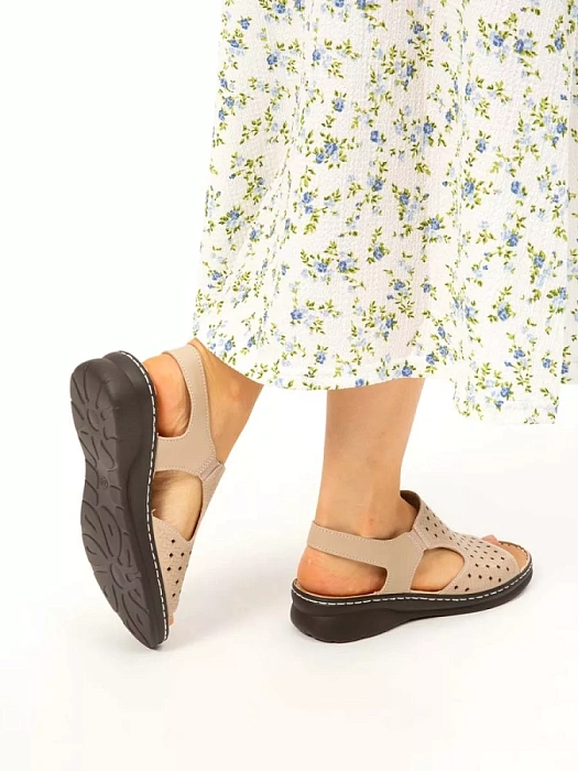 Женские босоножки  eObuv бежевые, артикул 52E-LQFR071-1.EO