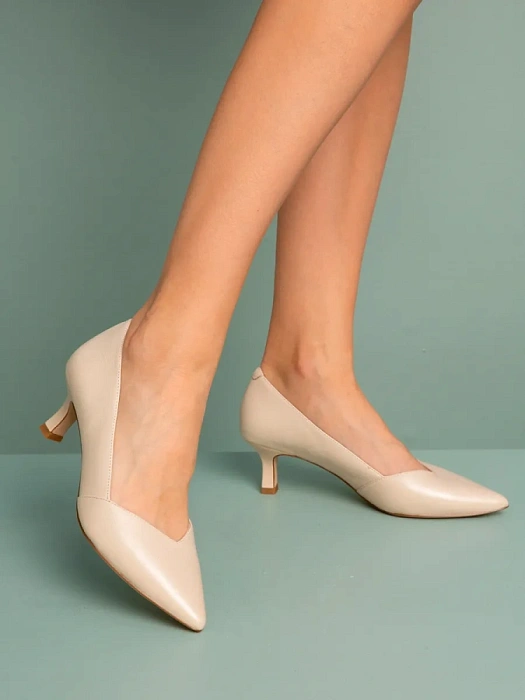 Женские туфли лодочки basic CAPRICE бежевые, артикул 9-22403-42-140