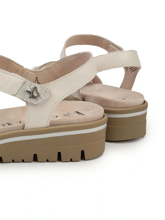 Женские босоножки  CAPRICE бежевые, артикул 9-28713-44-199