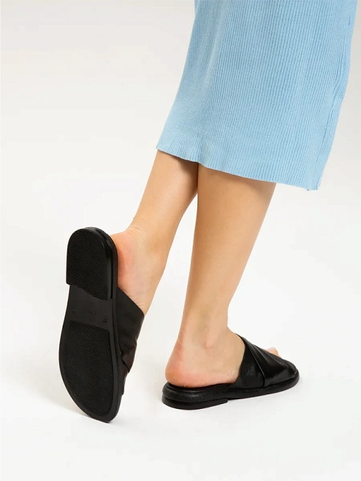 Женские шлепанцы eObuv черные, артикул D24YT-2290