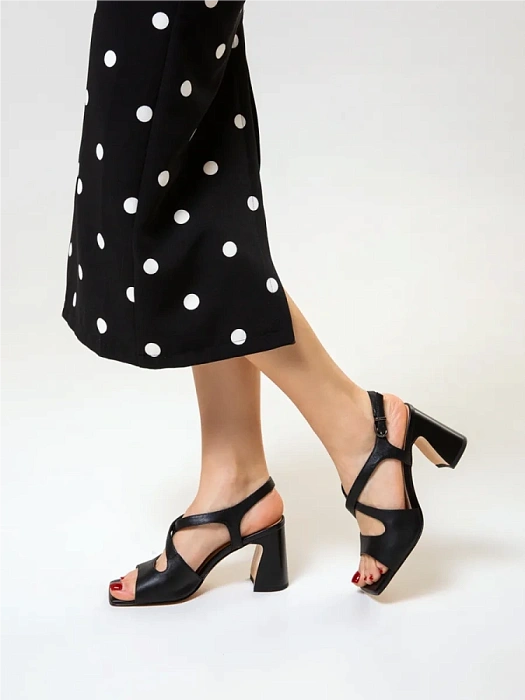 Женские босоножки  FEDERICA RODARI черные, артикул 17E-K781-L877-019A