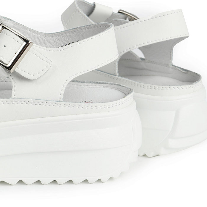 Женские сандалии eObuv белые, артикул 903053-5