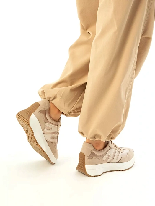 Женские кроссовки MARCO TOZZI бежевые, артикул 2-23748-42-435