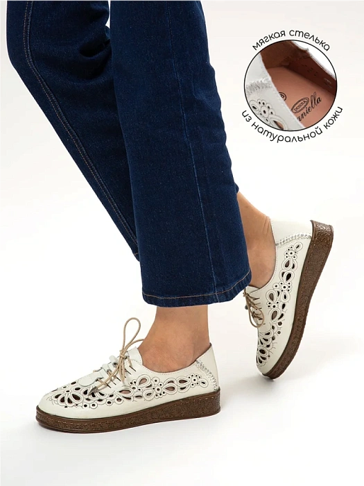 Женские туфли Donna Daniella  бежевые, артикул 52E-LQ6107-010