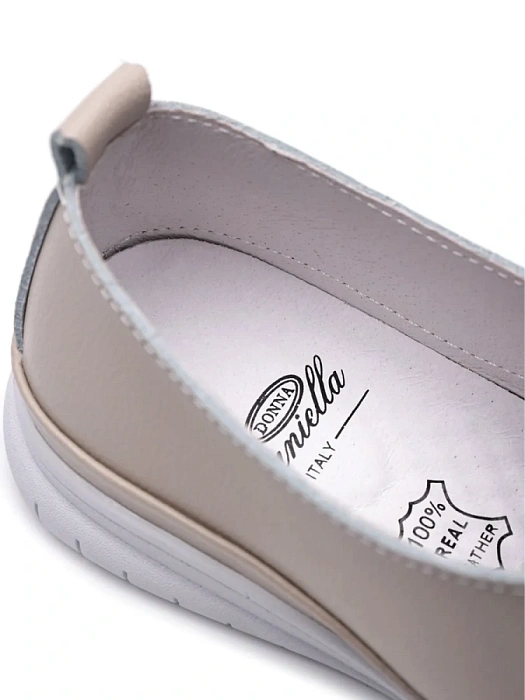 Женские туфли Donna Daniella  бежевые, артикул 53E-80719-2