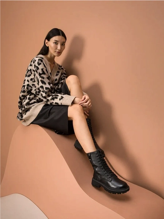 Женские берцы Donna Daniella  черные, артикул 32W10-19-101Z