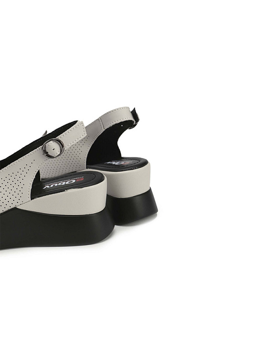 Женские босоножки  eObuv бежевые, артикул 703430-7