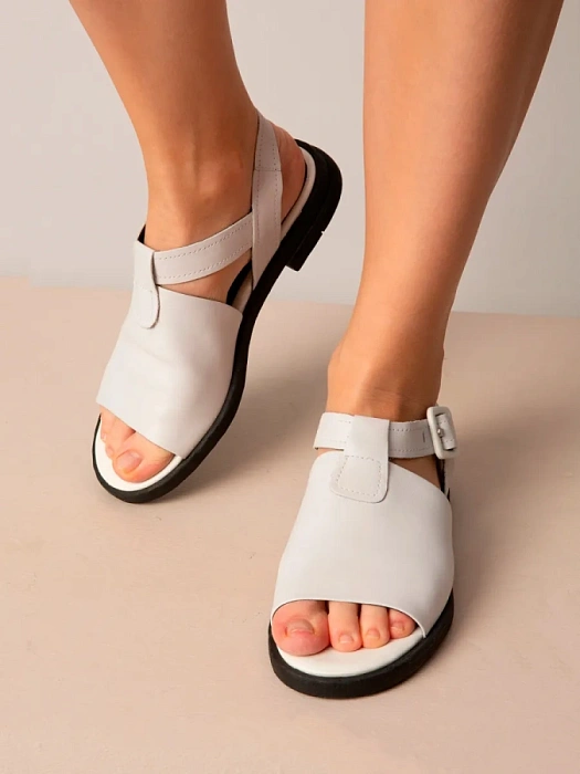 Женские босоножки  MARCO TOZZI белые, артикул 2-28164-42-110