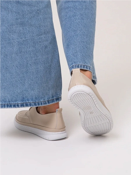 Женские туфли Donna Daniella  бежевые, артикул 53E-80719-2