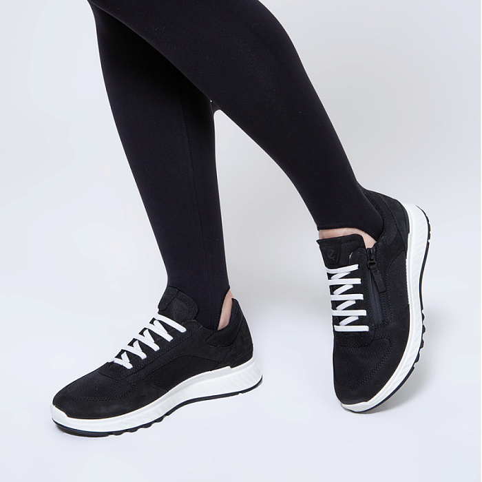 Женские кроссовки ECCO черные, артикул 835403/51052