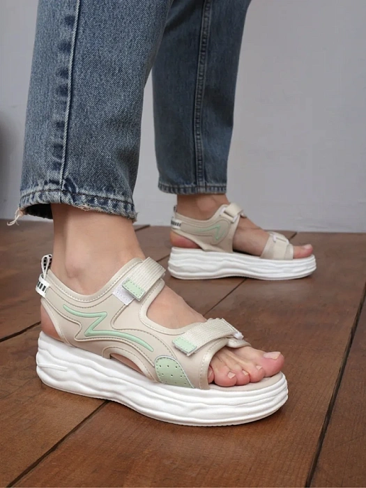 Женские сандалии Donna Daniella  бежевые, артикул 31F5-22-011