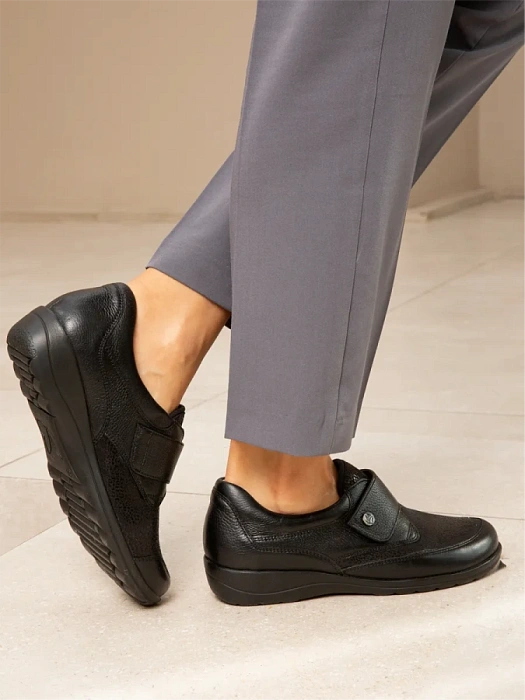 Женские туфли CAPRICE черные, артикул 9-24655-43-019