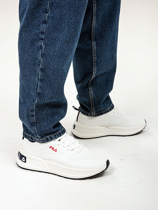 Мужские кроссовки FILA белые, артикул 123289-00
