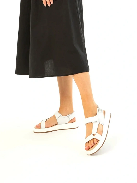 Женские сандалии Donna Daniella  белые, артикул 41-BKE17-15-112-1