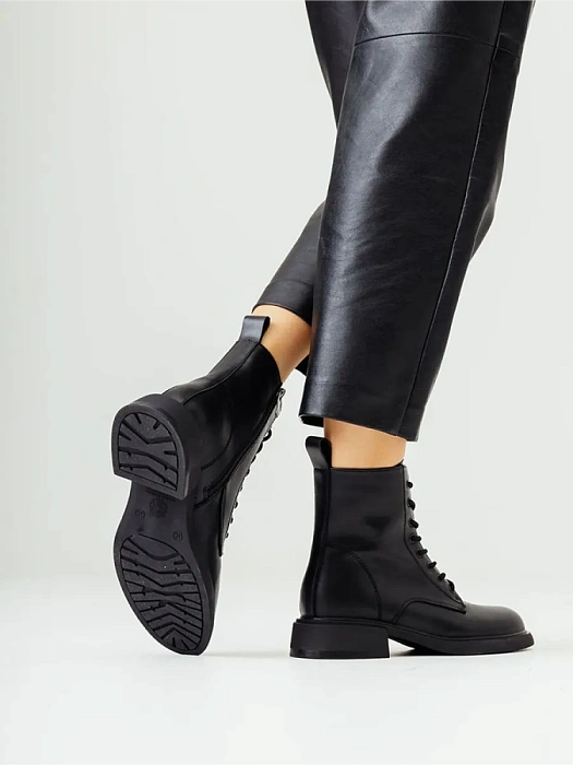 Женские ботинки FEDERICA RODARI черные, артикул 44E-A1183-61Z