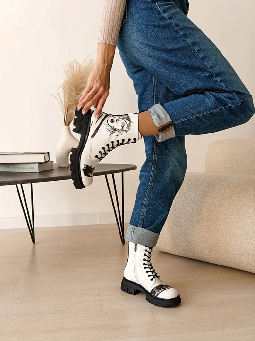 Женские берцы SOFIA-ALEXANDRA белые, артикул 17E-ZH347-CT17