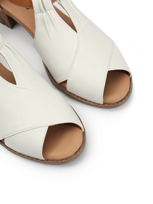 Женские туфли откр. basic eObuv белые, артикул C1062-022