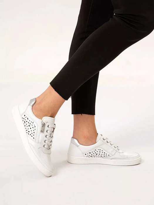 Женские кеды CAPRICE белые, артикул 9-23552-42-197