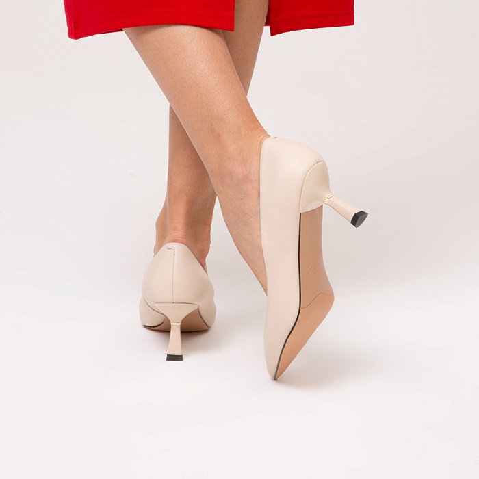 Женские туфли лодочки basic FEDERICA RODARI бежевые, артикул 19E-A1232-635-C213