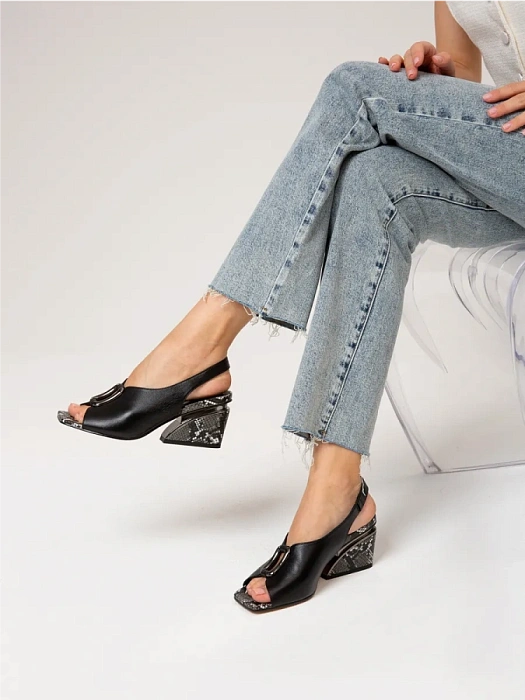 Женские босоножки  SOFIA-ALEXANDRA черные, артикул SA20559-WL