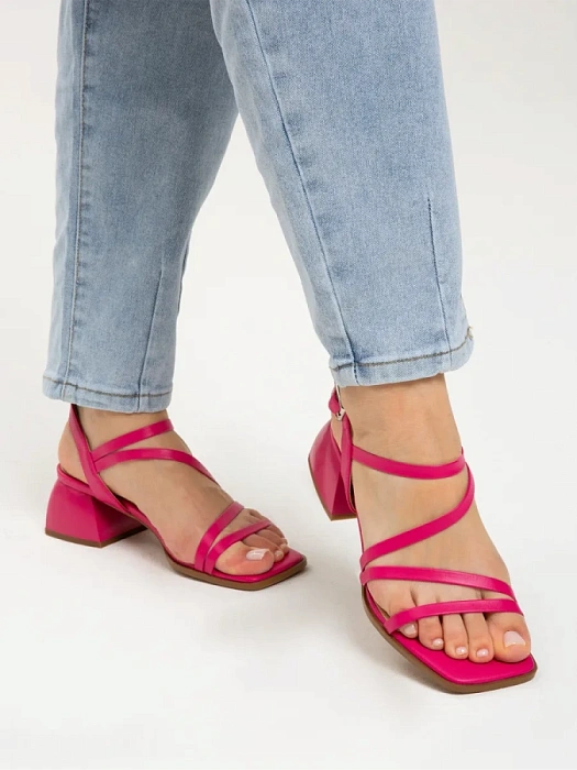 Женские босоножки  FEDERICA RODARI розовые, артикул 17E-H269-CT169-12Y