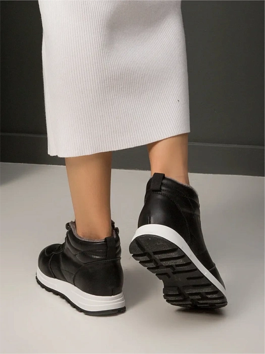 Женские ботинки Donna Daniella  черные, артикул NU412-061