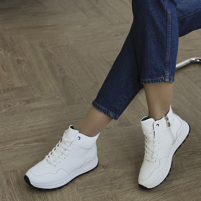 Женские ботинки Donna Daniella  белые, артикул NU412-051