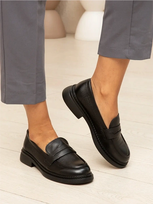 Женские лоферы eObuv черные, артикул 51-TZU3-36-301