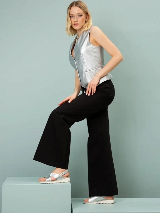 Женские босоножки  CAPRICE серебристые, артикул 9-9-28703-42-920