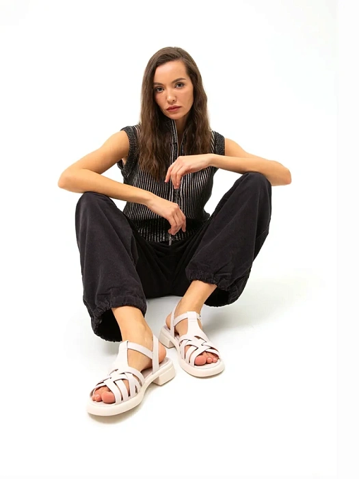 Женские сандалии Donna Daniella  бежевые, артикул 31W26-12-108-1