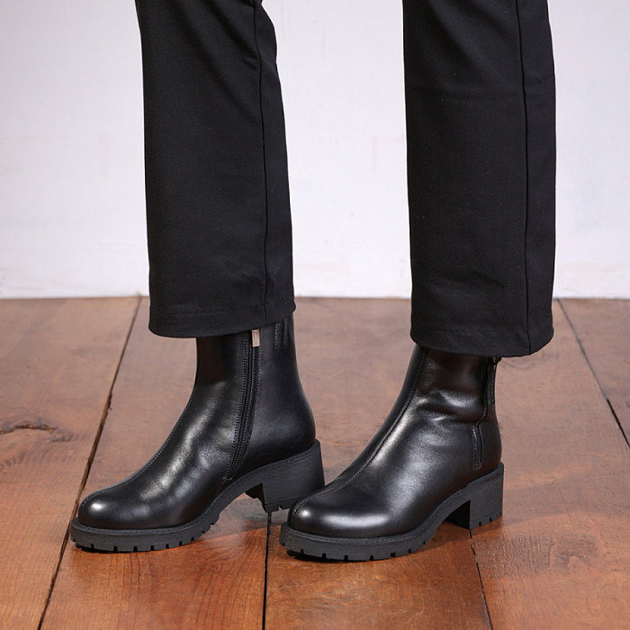 Женские ботинки TAMARIS черные, артикул 1-1-26123-59-001