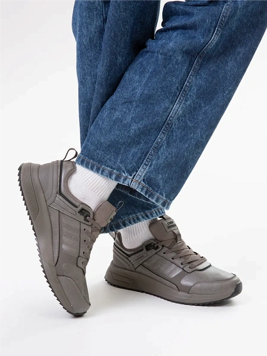 Мужские кроссовки STROBBS серые, артикул C3602-10