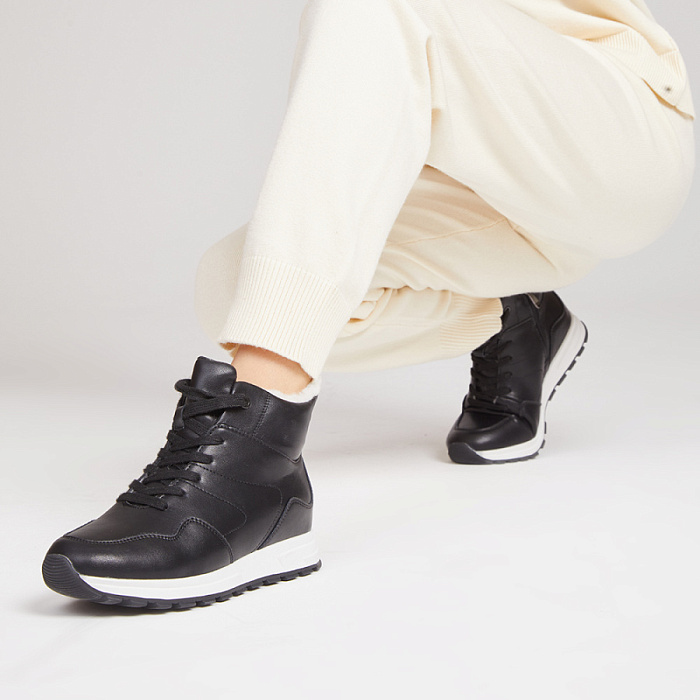 Женские ботинки basic Donna Daniella  черные, артикул NU412-031