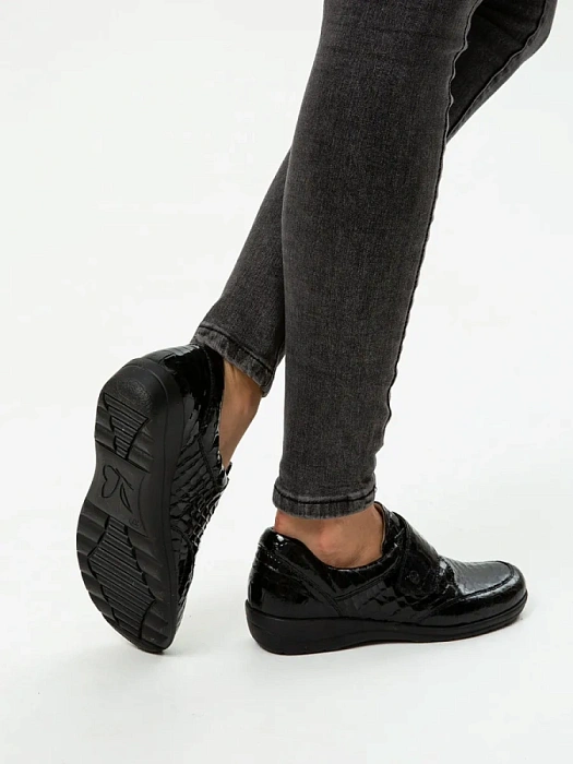 Женские туфли basic CAPRICE черные, артикул 9-24656-43-014