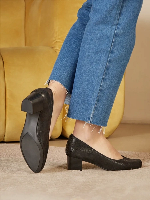 Женские туфли лодочки basic CAPRICE черные, артикул 9-22308-43-01A