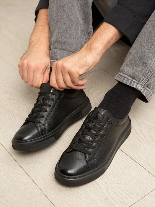 Мужские кеды BRUNO RENZONI  черные, артикул 523020-110